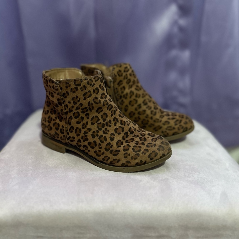 Cheetah toddler booties